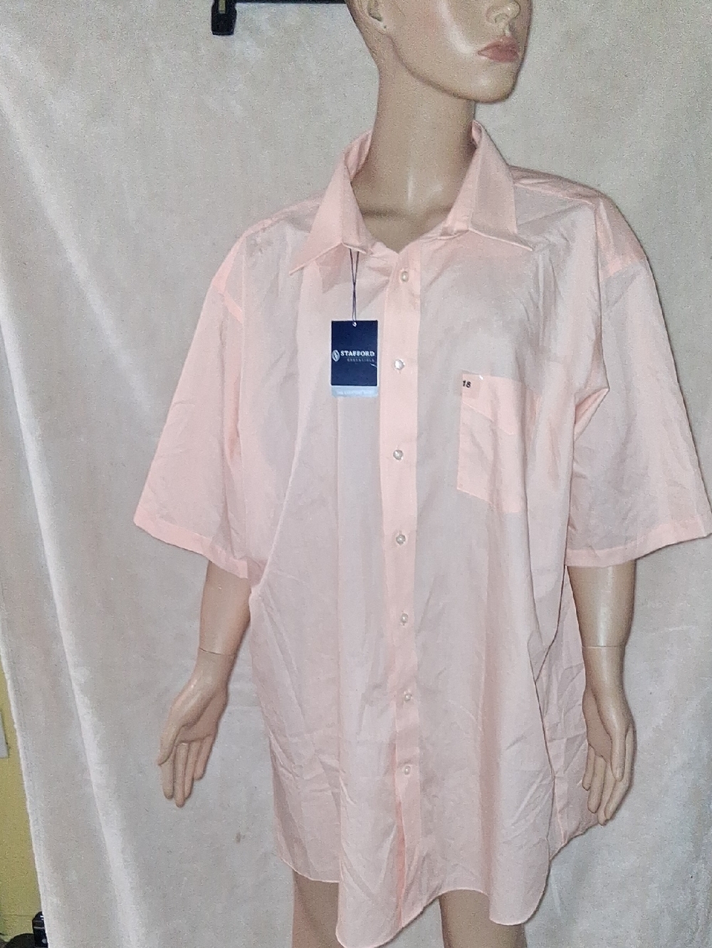 Stafford Men’s Short Sleeve Button-Down Shirt in Pale Pink